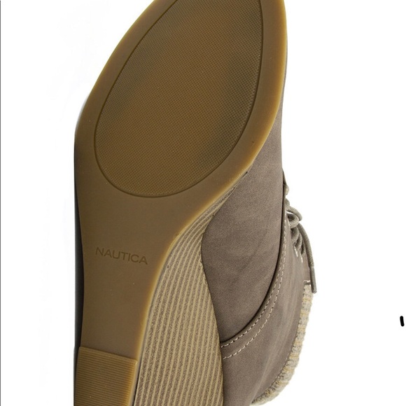 Nautica Ankle Bootie with Sweater Collar, NWT, NIB - Picture 5 of 5